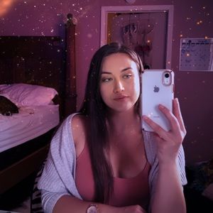 Meet your Posher, Demelza